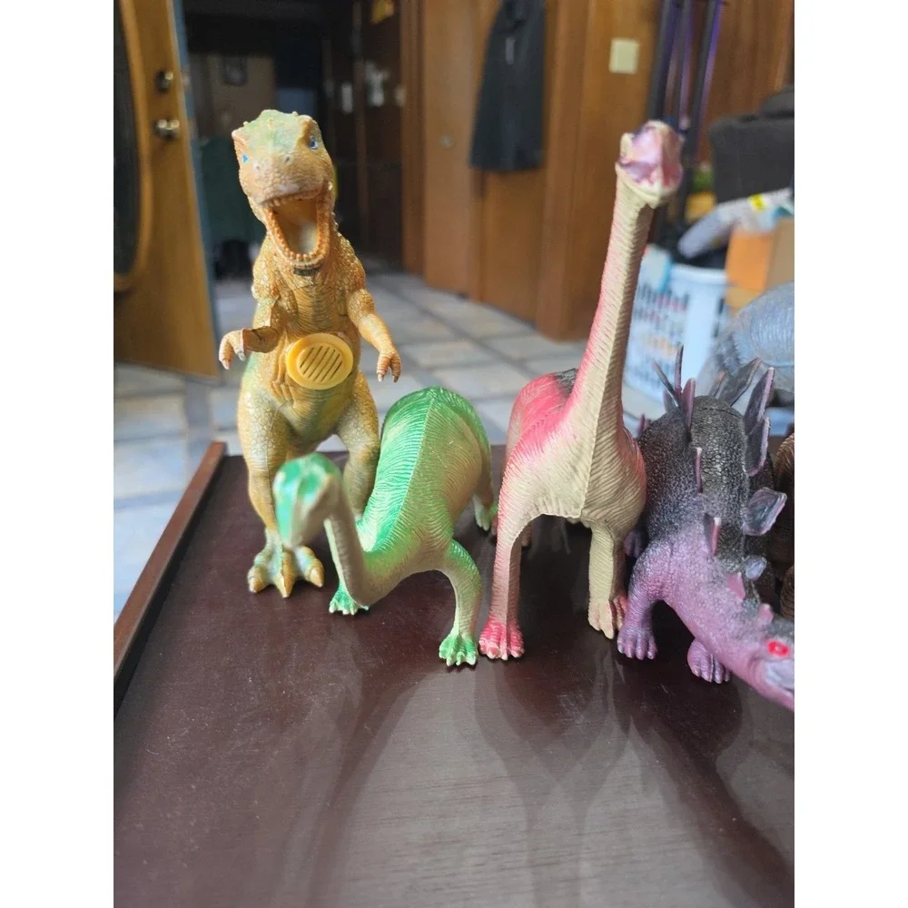 Vtg Dinosaur Toy Lot Set of 7 -‎ Assorted Figures for Kids & Collectors